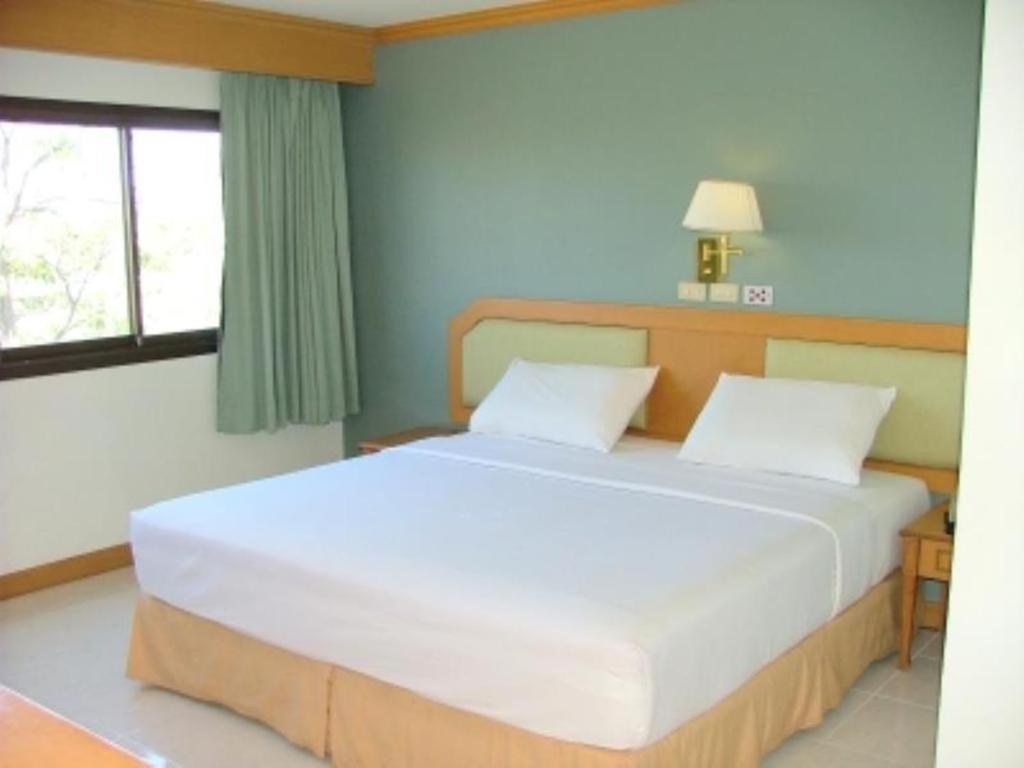 The Park Hotel 2*