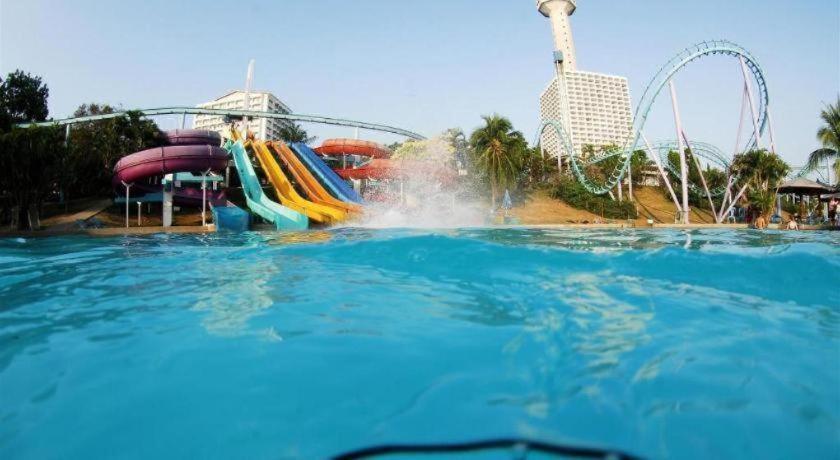 The Park 2*